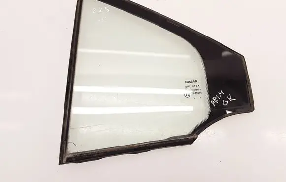 Nissan Primera Rear vent window glass 43R00048