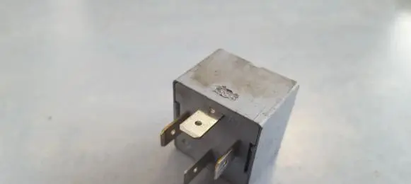 Volkswagen Golf IV Other relay 141951253B