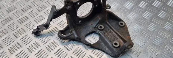 Volvo 850 Fuel pump bracket 074130147C