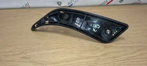 BMW 1 F20 F21 Front door interior handle 7270970