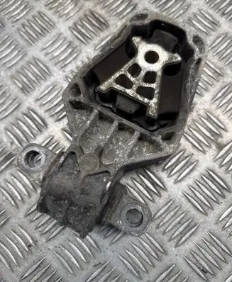 Mercedes-Benz CLA C117 X117 W117 Engine mount bracket A2462401209