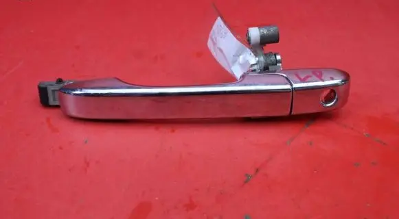 Honda CR-V Front door exterior handle