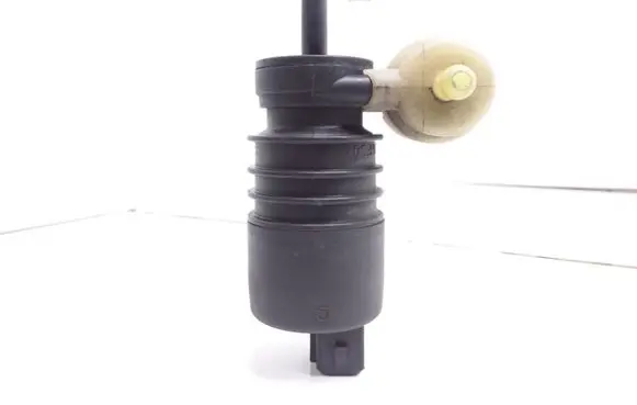 Volkswagen Polo III 6N 6N2 6NF Windscreen/windshield washer pump
