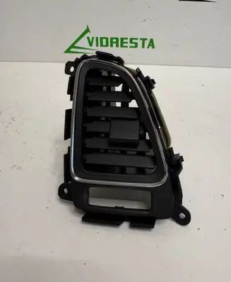 Honda HR-V Dashboard side air vent grill/cover trim 77620T7A00