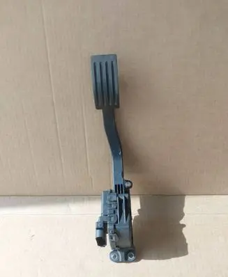 Ford Focus C-MAX Accelerator throttle pedal 3M519F836AE 6PV00864110