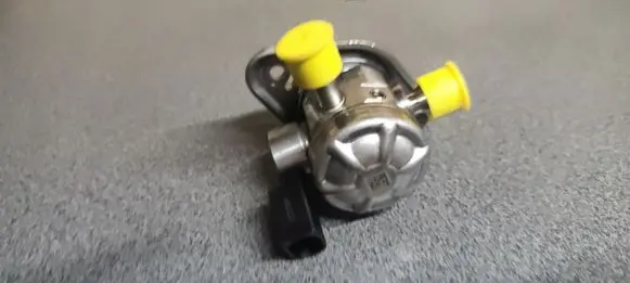 Nissan Qashqai Fuel injection high pressure pump 166303162R