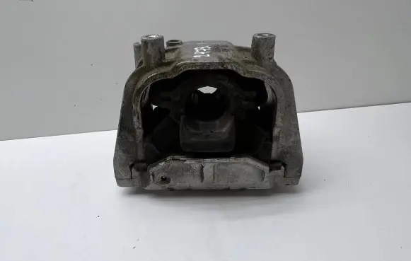 Audi A3 S3 8P Engine mount bracket 1K0199262