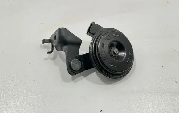 Toyota Sienna XL40 IV Horn signal 8656006060 000026