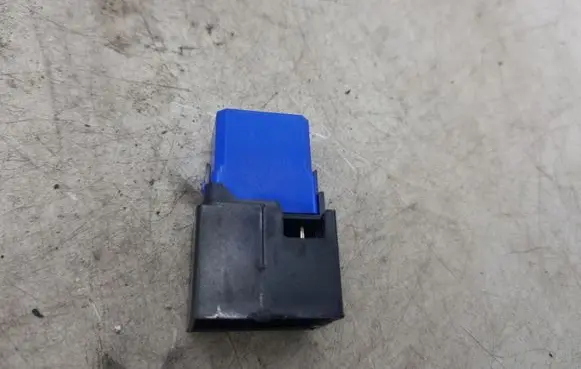 Nissan X-Trail T30 Other relay 2523079945 79945