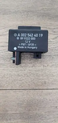 Mercedes-Benz Sprinter W907 W910 Glow plug pre-heat relay A0025424019 899322000