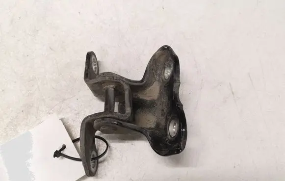 Toyota Yaris Rear door upper hinge