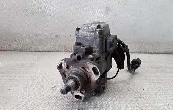 Seat Ibiza II (6k) Fuel injection high pressure pump 028130110K
