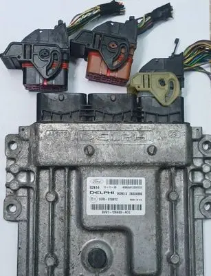 Ford C-MAX II Engine control unit/module BV6112A650ACG 28334086 DCM35