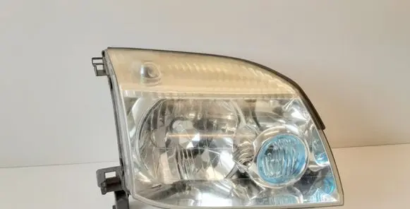 Nissan X-Trail T30 Headlight/headlamp