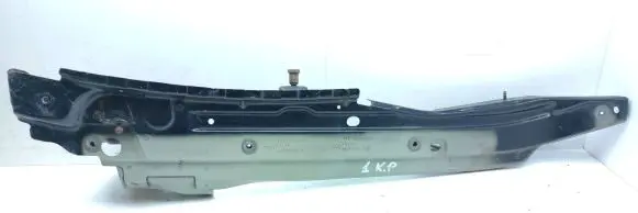Audi Q7 4L Fender mounting bracket 4L0805157B