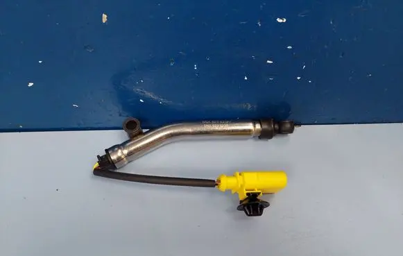 Volkswagen Tiguan Bonnet Pedestrian Airbag Actuator 5NA823823F 5NA823823E