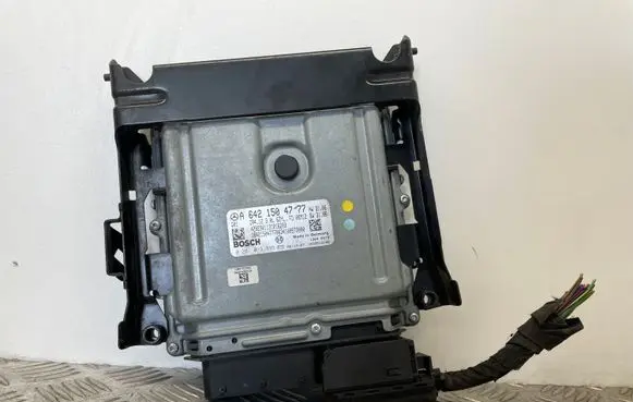 Mercedes-Benz E W211 Engine control unit/module A6421504777 0281013993