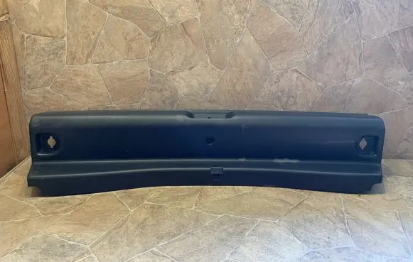 Trunk/boot sill cover protection