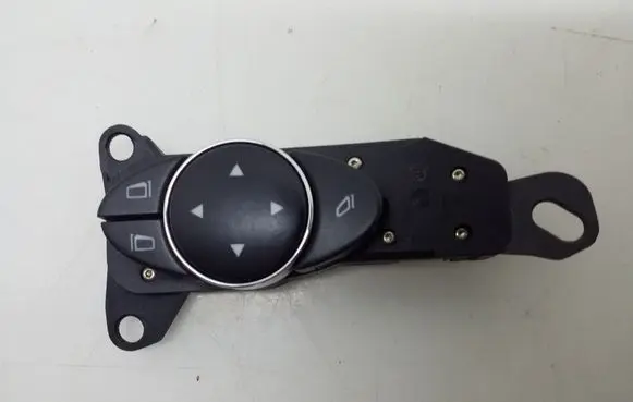 Mercedes-Benz CLS C219 Wing mirror switch A2118216179