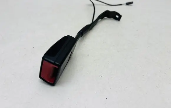 Volkswagen PASSAT B6 Front seatbelt buckle 1K3857756AK