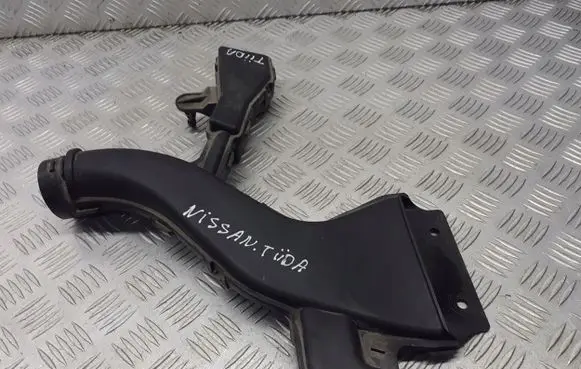 Nissan Tiida C11 Air intake hose/pipe
