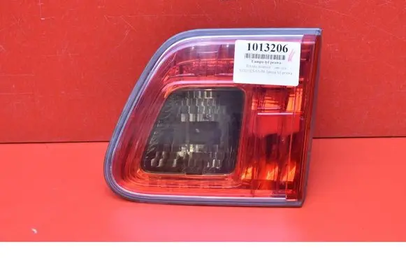Toyota Avensis Verso Rear/tail lights