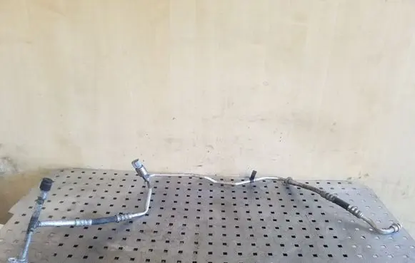 Ford Kuga I Air conditioning (A/C) pipe/hose