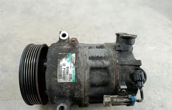 Opel Insignia A Air conditioning (A/C) compressor (pump) 13232307