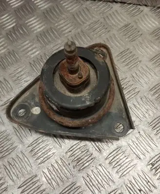 KIA Ceed Engine mount bracket