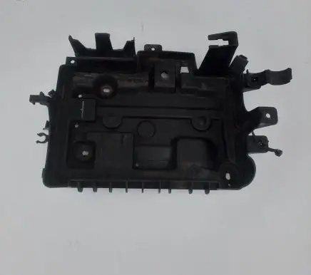Opel Corsa D Battery box tray cover/lid 13235642