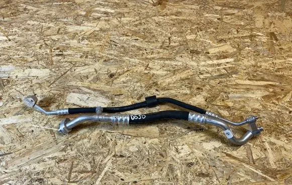 BMW i4 Air conditioning (A/C) pipe/hose 4A25676