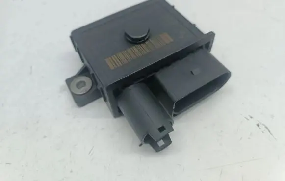 BMW X5 E70 Glow plug pre-heat relay 780015605 0005355545 0522140102