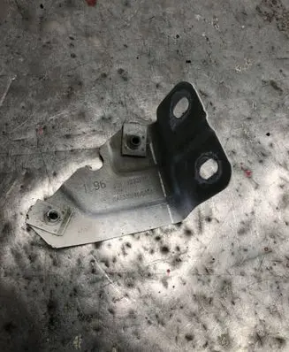Opel Meriva B Fender mounting bracket 13269780BILI 13269780