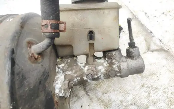 Master brake cylinder