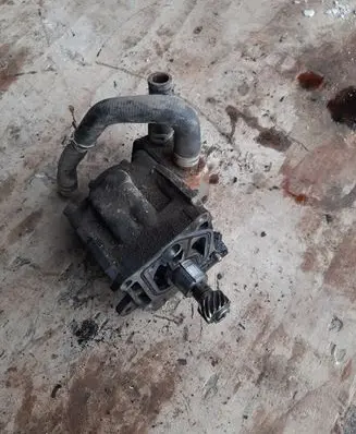Ford Mondeo MK II Oil pump 