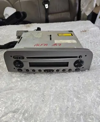 Alfa Romeo 147 Radio/CD/DVD/GPS head unit 7649378316 735293234