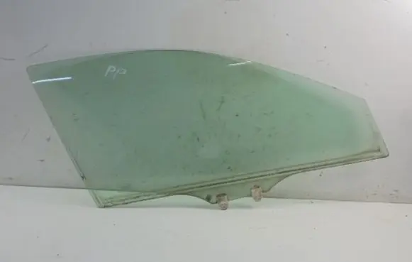 Honda Accord Front door window glass four-door 