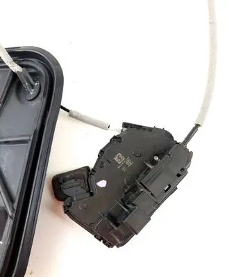 Volkswagen T-Roc Front door lock 5tb837016a