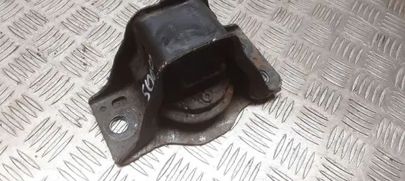 Renault Megane II Engine mounting bracket 8200338372 586229 8200338381