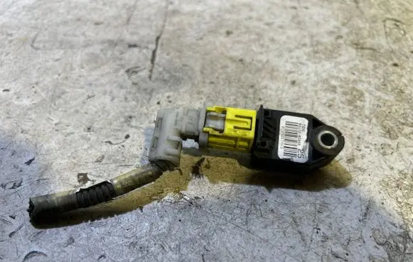 Toyota Avensis T270 Airbag deployment crash/impact sensor 8917305060 0719211665