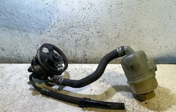 KIA Ceed Power steering pump