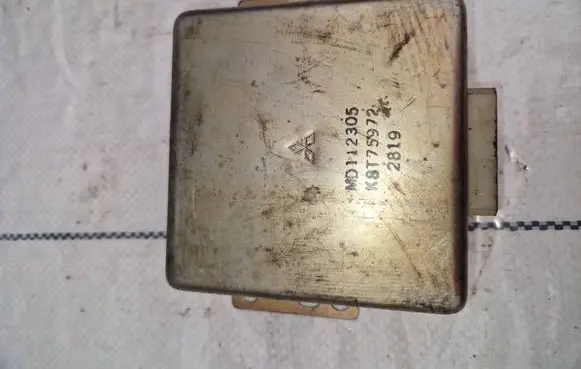 Mitsubishi Pajero Combustion control unit/module Md112305