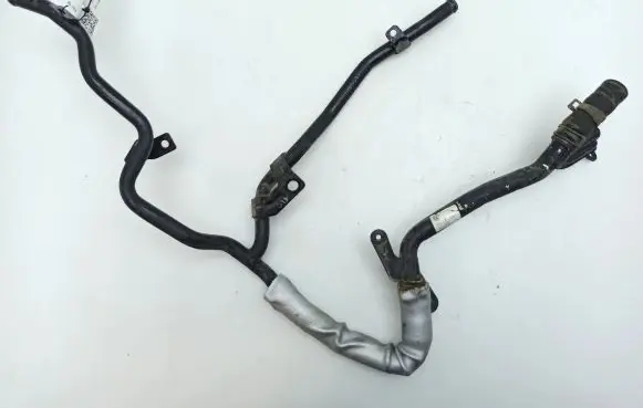 Volkswagen Transporter - Caravelle T6 Engine coolant pipe/hose 04L121034
