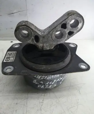 Opel Insignia A Engine mount bracket 13322171 V06516S3111