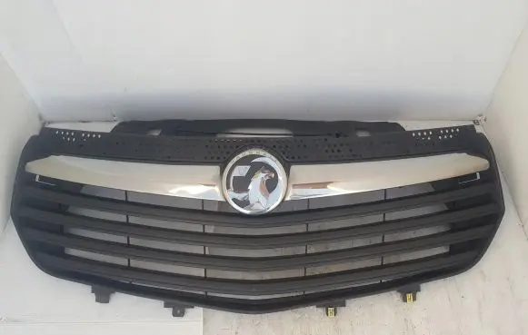 Opel Vivaro Front bumper upper radiator grill 214B37781R