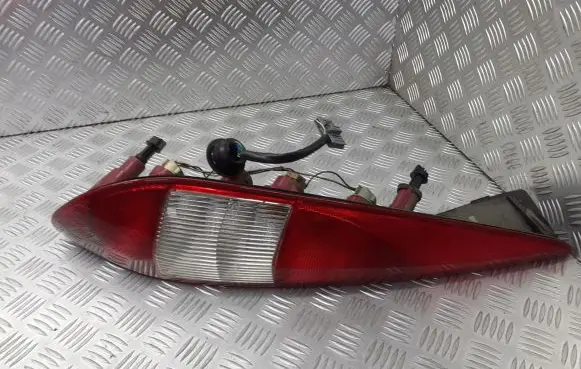 Ford Mondeo Mk III Rear/tail lights 1S71-13405C