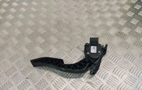 Opel Zafira C Accelerator throttle pedal 13253781 6PV00976511