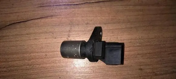 Toyota Corolla E120 E130 Camshaft position sensor 9091905012 90919-05012