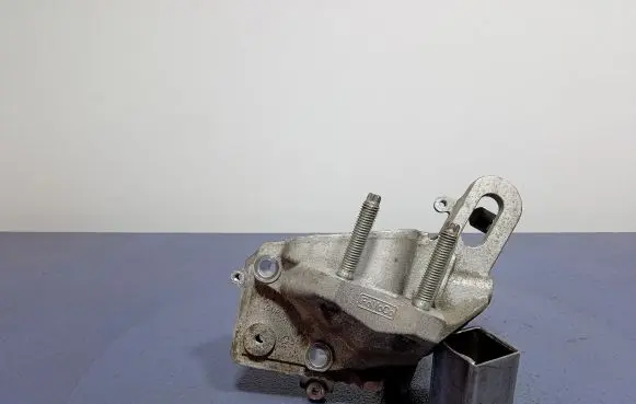 Ford Focus ST Engine mount vacuum valve 