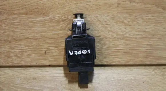 Volvo V70 Brake pedal sensor switch 8622064
